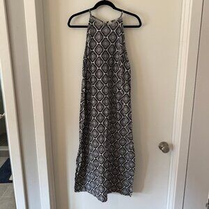 Women's maxi dress in black and white print - size 12